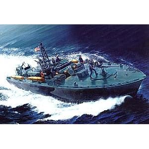 1 35 Elco 80' Torpedo Boat PT596 by Italeri