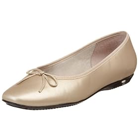 Trotters Womens Carlee Slip-On