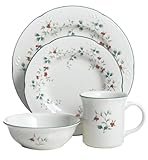 IMAGE OF Pfaltzgraff Winterberry 16-Piece Dinnerware Set, Service for 4