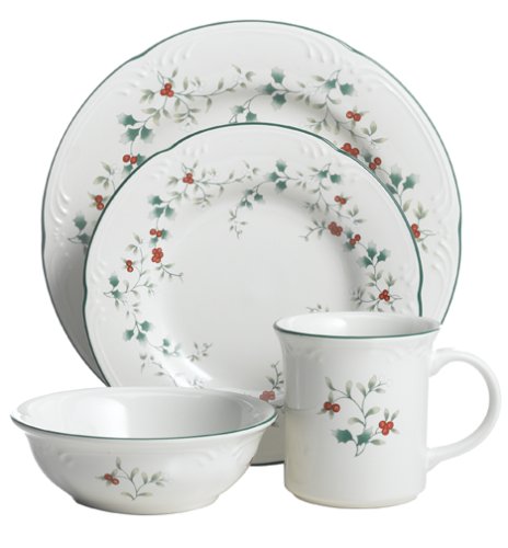 Pfaltzgraff Winterberry 16-Piece Dinnerware Set, Service for 4