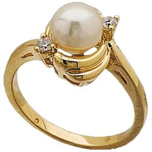 14K Yellow Gold Cultured White Pearl With Two Side Diamond Ring