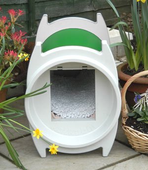 KatKabin Outdoor Cat House - Racing Green : Color RACING GREEN
