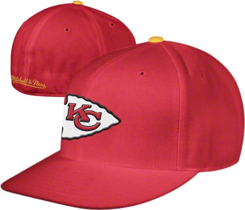 Kansas City Chiefs Mitchell & Ness Throwback Basic Logo Fitted Hat