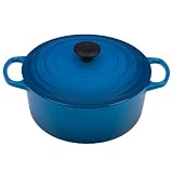 Le Creuset Signature Enameled Cast-Iron 5-1/2-Quart Round French Oven