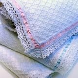 Lace Blanket - color: White/pink