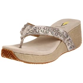 narrow sport sandal Volatile Womens Giana Thong Sandal