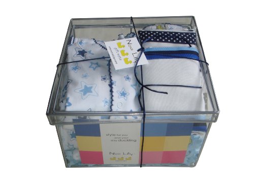 Noa Lily Gift Basket with Footie, Blanket, Hat, and Towel, Large stars, Medium