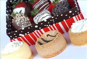 3 Mini Cheesecakes with 1 2 Dozen Berries by The Berry Factory