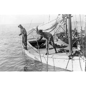 Buyenlarge 19831-1CG12 Fishing Oysters in Mobile Bay 12x18 Giclee on canvas