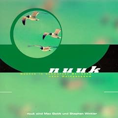 NUUK. CD. Nachts in schwarzer Seilbahn.