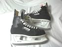 Nike-Bauer Supreme 3000 goalie ice hockey skates - Size 2.0 (yuoungstert/teen) - Very Good Condition - only used a couple of times