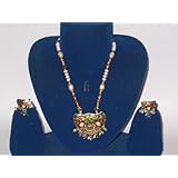 Traditional Jewelry Kundan Style Mewa Necklace Set and Earrings in Multi Beads-3pc Set(Brand New)<br />
