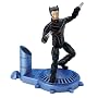 X-Men United 2: Super Poseable Wolverine with Battle Action Base, 7" Figure
