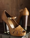 Mary Jane cutout pump