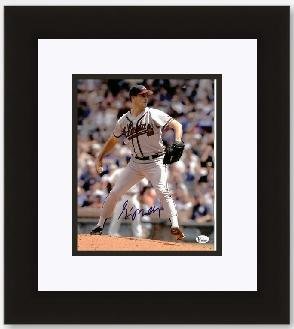 Greg Maddux Autographed Atlanta Braves 8x10 Photo - Custom Framed