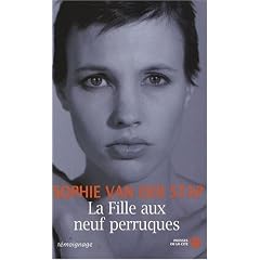 La Fille aux neuf perruques