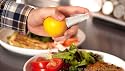 Quirky Stem Hand Juicer, White