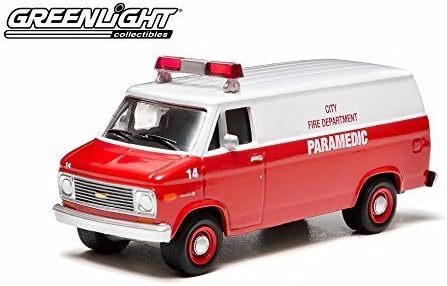 1977 CHEVROLET G20 CITY FIRE DEPARTMENT PARAMEDIC VAN * HOBBY EXCLUSIVE * 2014 Greenlight Collectibles Limited Edition 1:64 Scale Die-Cast Vehicle by Greenlight SE