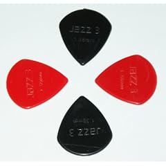 JAZZ III Standard Plektren Set (Tip 3 spitz) -- 4 Plektren f�r schnelles Spiel und kontrollierten Anschlag - in der St�rke von 1,38 mm (Gitarrenplektrum)