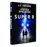 Super 8par Kyle Chandler