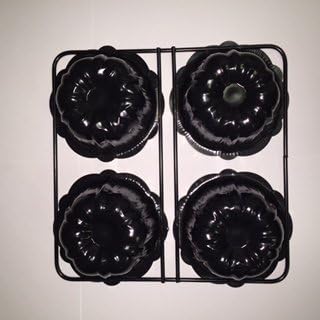 Mini Bundt Pan 4 Compartment
