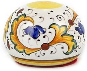 DERUTA PAPERWEIGHT: Small traditional round Perugino design