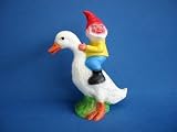 Eigenschaften JS GartenDeko e.K.  / Gartenzwerg auf Ente Höhe 40 cm Dekofigur aus Kunststoff