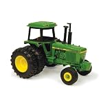 1:64 John Deere 4440 Tractor with Duals