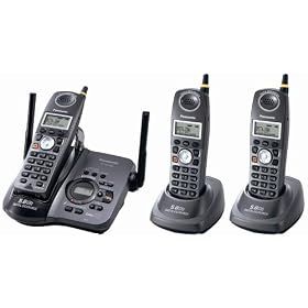 Panasonic KX-TG5633B 5.8 GHz FHSS GigaRange  Digital Cordless Answering System with Three Handsets