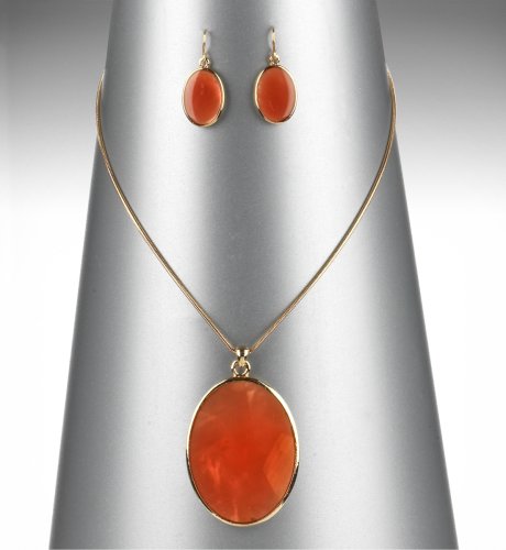 Oval Design Pendant Necklace & Earrings