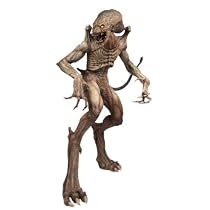 Now Playing - Mega Scale 18 Inch Figure : Pumpkinhead