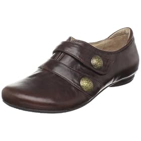 Portlandia Womens Portland Two Button Flat