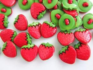 Kids Collection~ 20pc Red/Green Fruit Plastic Sewing Shank Button (Sb84-Strawberry) US SELLER SHIP FAST