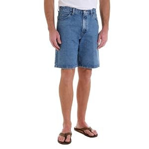 Wrangler Relaxed Fit Short - Light Stone