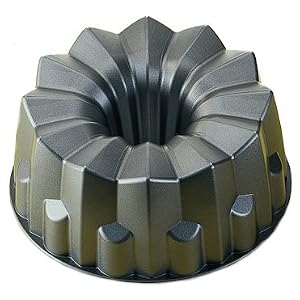 Kaiser Bakeware Kaisercast Domus 9-1 2-Inch Bundtform Pan by Kaiser
