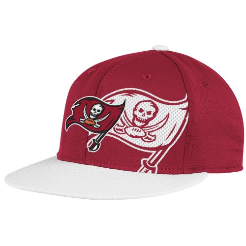 NFL Men's Tampa Bay Buccaneers End Zone 2 In 1 Flat Visor Flex Hat - Tw80Z (Red, Large/X-Large)