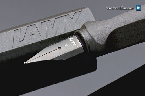 Lamy Safari Charcoal Fountain Pen - Charcoal, Broad Nib L17B