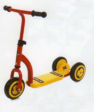 Childrens Toyshop  Third Party New : 3 Wheel Scooter Boys [Toy]