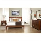 Veneto 4-Piece Platform Bedroom Set with Nevis Accessories Size: Queen