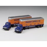 N IH R-190 w/Aerovan Trailer, Roadway (2)