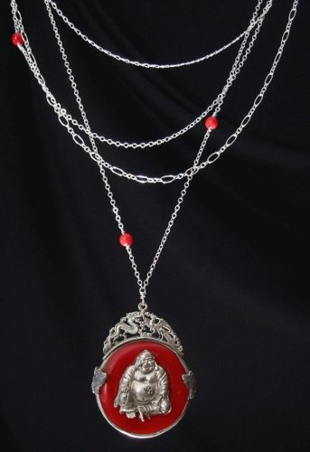 Click here to buy Mien Necklace.