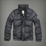 新作！Abercrombie & Fitch アバクロ メンズ ダウンジャケット アウター [ダークグレー/左腕ロゴパッチ] 並行輸入品