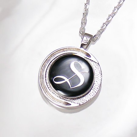 スライドマーカー ７days クリスタライズ（スワロ）/ラインストーンタイプ（４０cmシルバーチェーン＋マーカー２個＋革紐ネックレス＋ペンダント本体のセット）