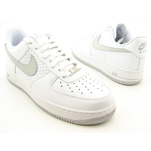 Nike Men's Air Force 1 '07 Basketball Shoe