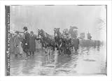 Historic Print (L): Trade parade in memory of fire victims