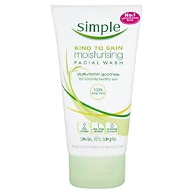 Simple Moist Foam Face Wash