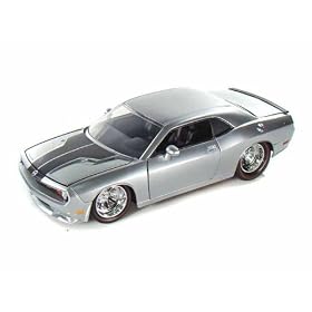 2008 Dodge Challenger SRT8 1/24 6.1 Hemi Silver