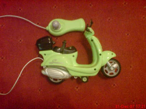 Childrens Toyshop  Toys : Vespa Scooter (Dolls) Lime Green