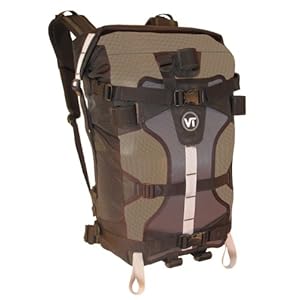 VenTerra Men's Buckhorn 30 Waterproof Snowboard/ Snowshoe Backpack