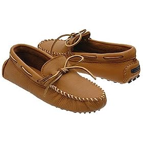 Minnetonka Mens Deerskin Driving Moc Moccasins by Minnetonka